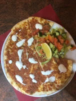 Salate Suppen Lahmacun